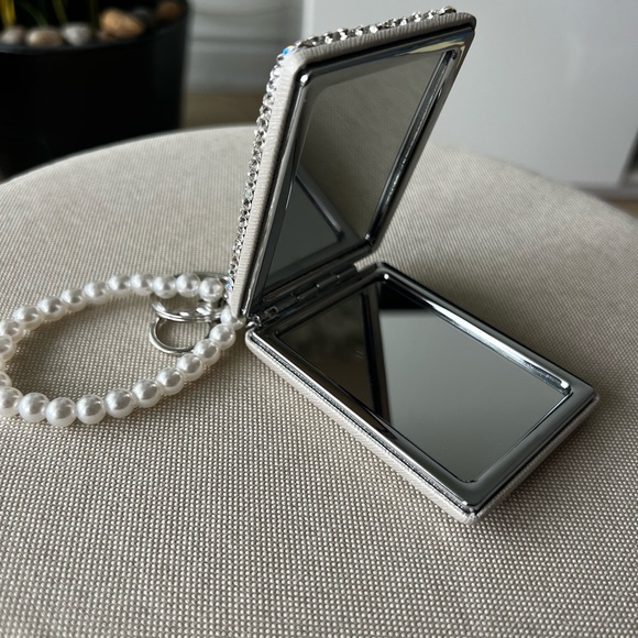 Rhinestone Compact Mirror – Magnifying – New – Wrist Strap - key chain - Picture 6 of 11